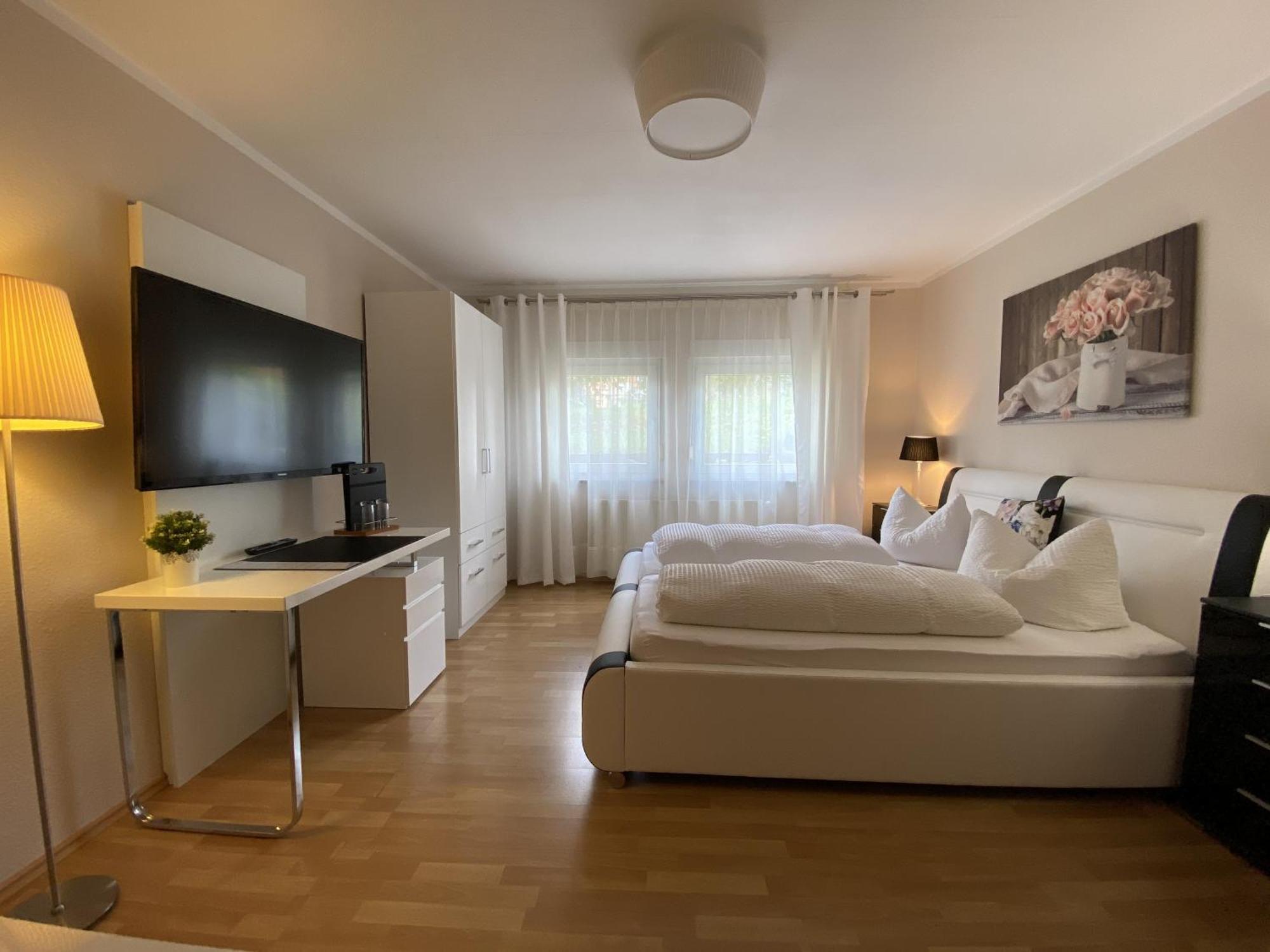 Apartments Und Zimmer Gaestehaus Matthias Dresden Room photo