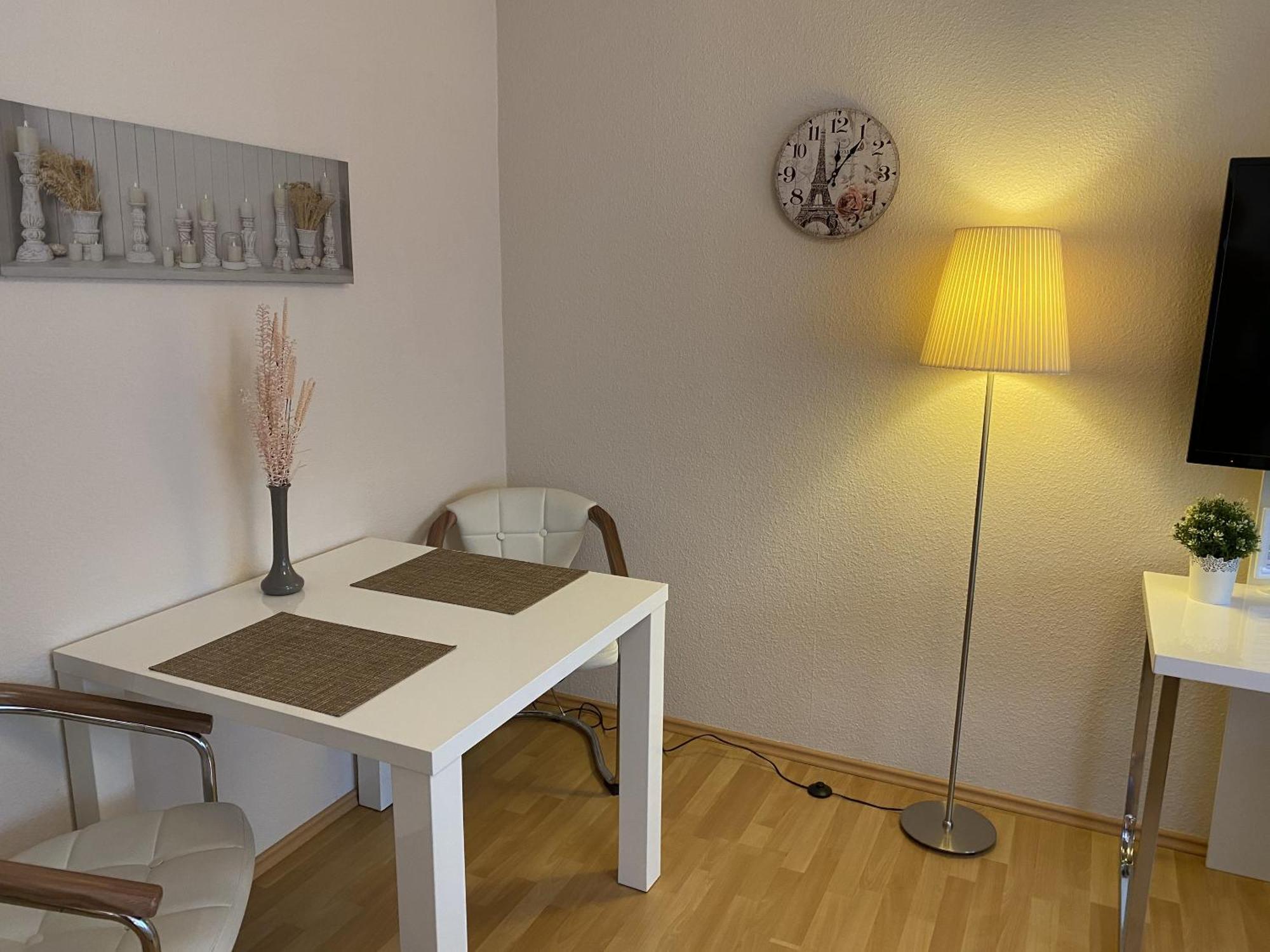 Apartments Und Zimmer Gaestehaus Matthias Dresden Room photo